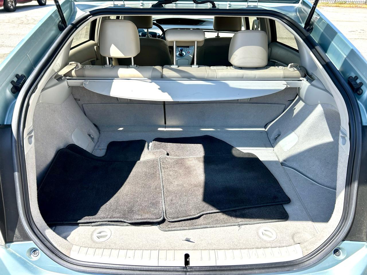 Toyota Prius Prius V 2012