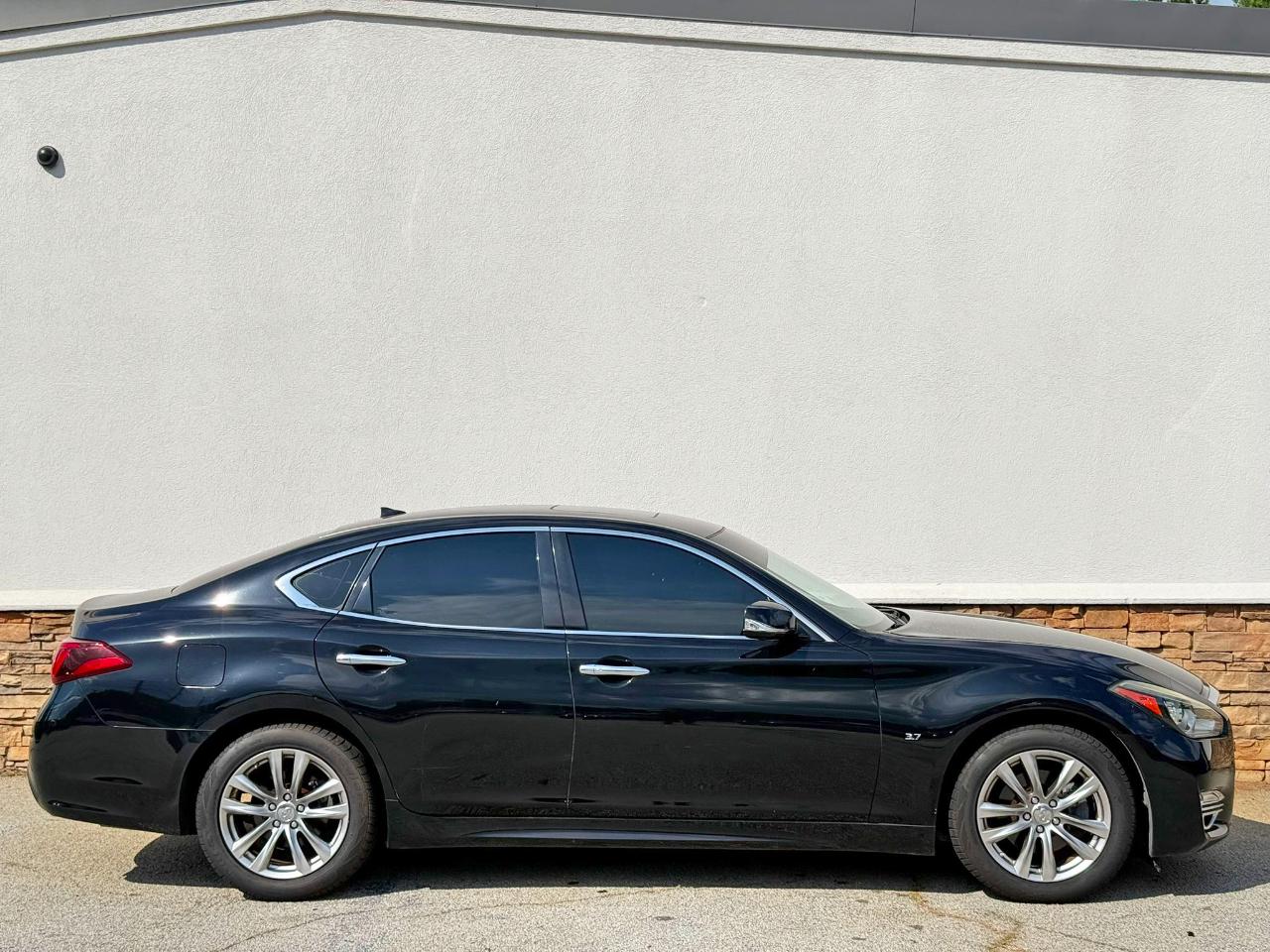 Infiniti Q70 3.7 2018