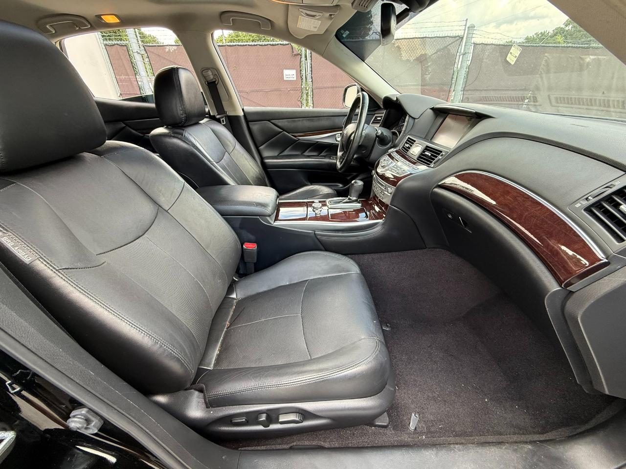 Infiniti Q70 3.7 2018