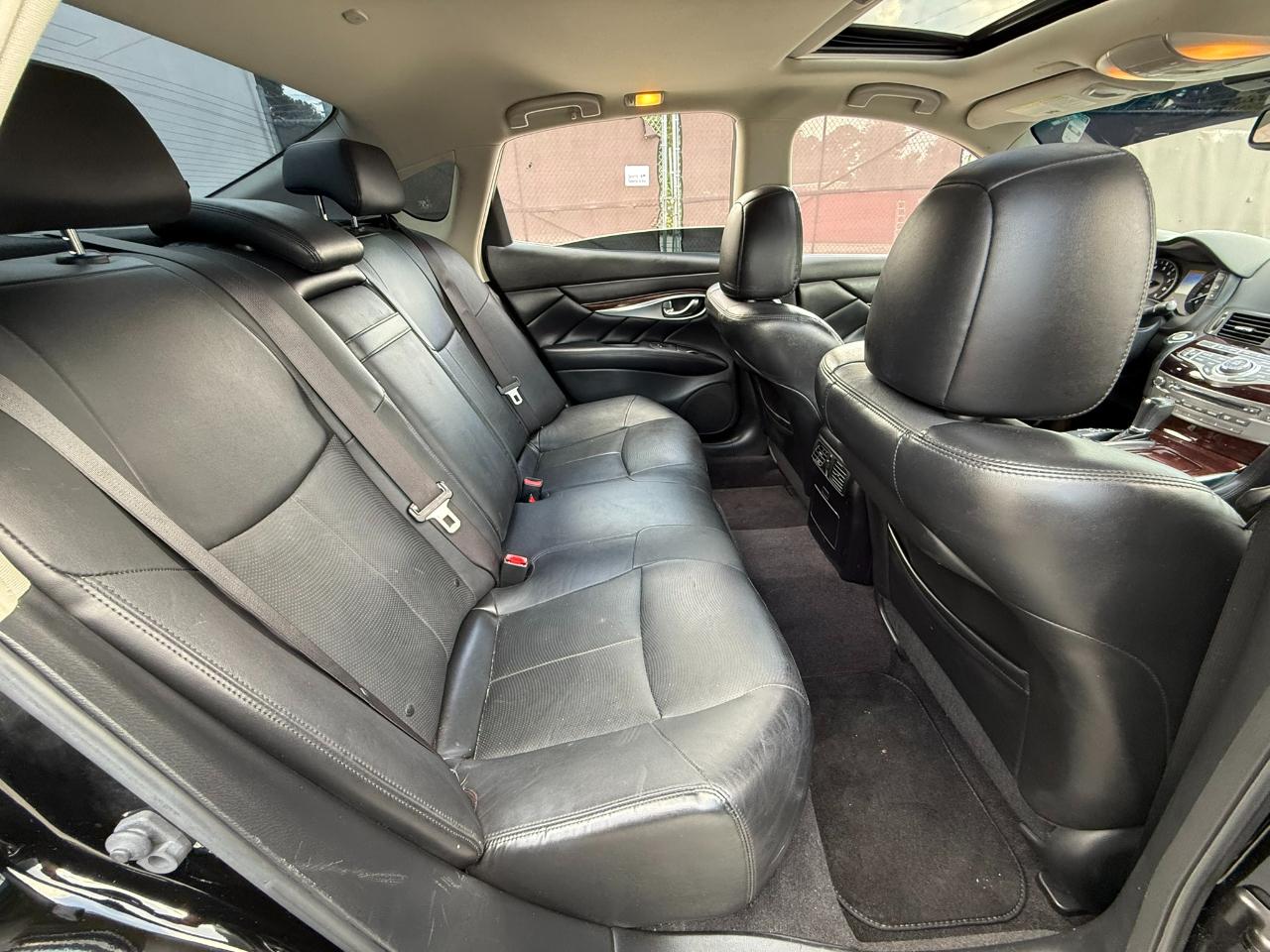 Infiniti Q70 3.7 2018