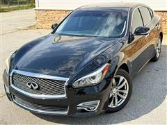 2018 Infiniti Q70 