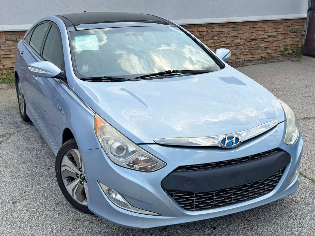 Hyundai Sonata Hybrid Sedan 2013