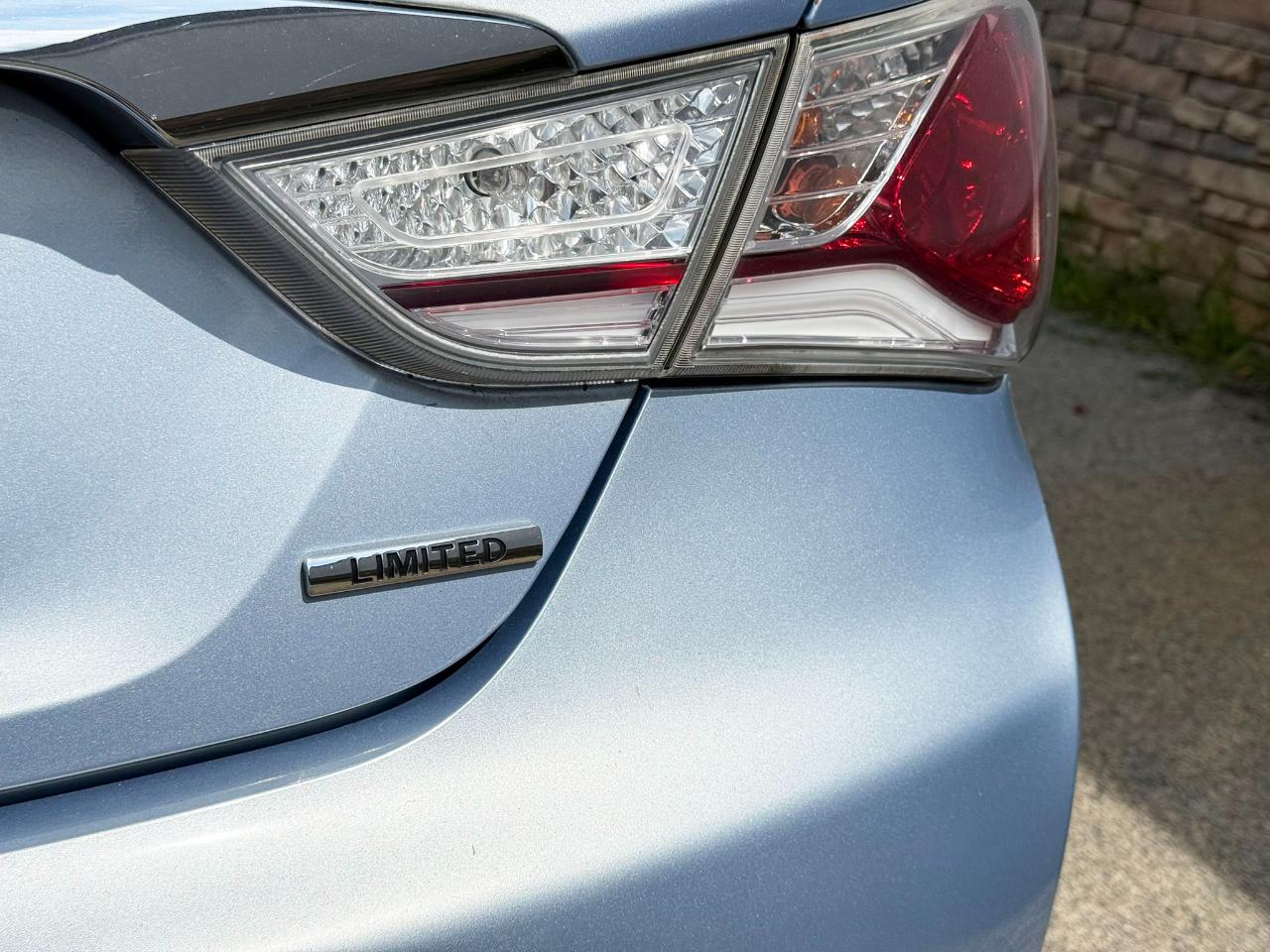 Hyundai Sonata Hybrid Sedan 2013