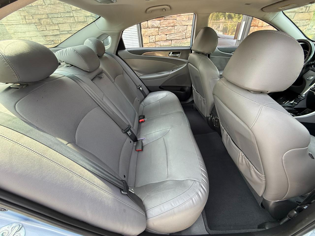 Hyundai Sonata Hybrid Sedan 2013