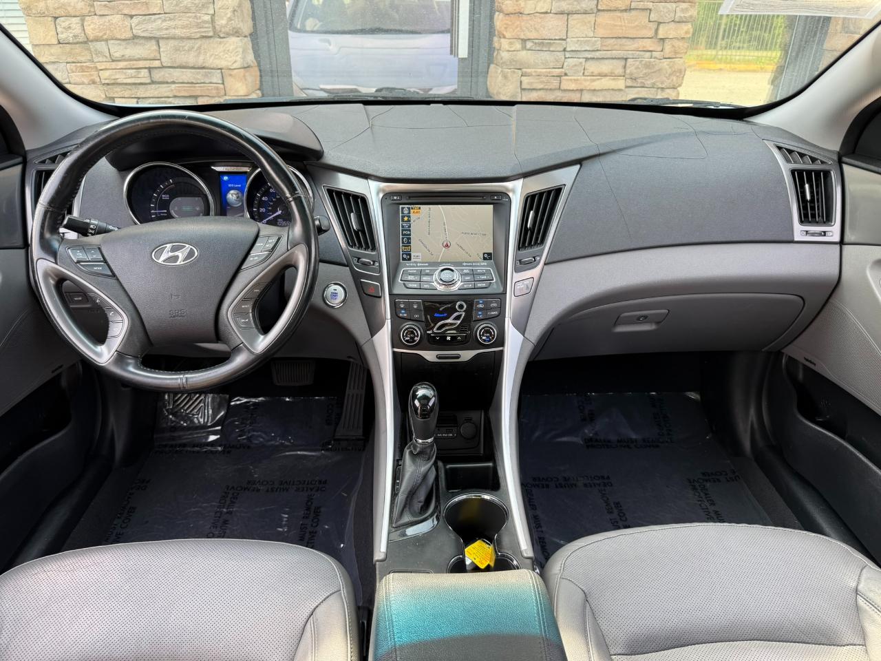 Hyundai Sonata Hybrid Sedan 2013