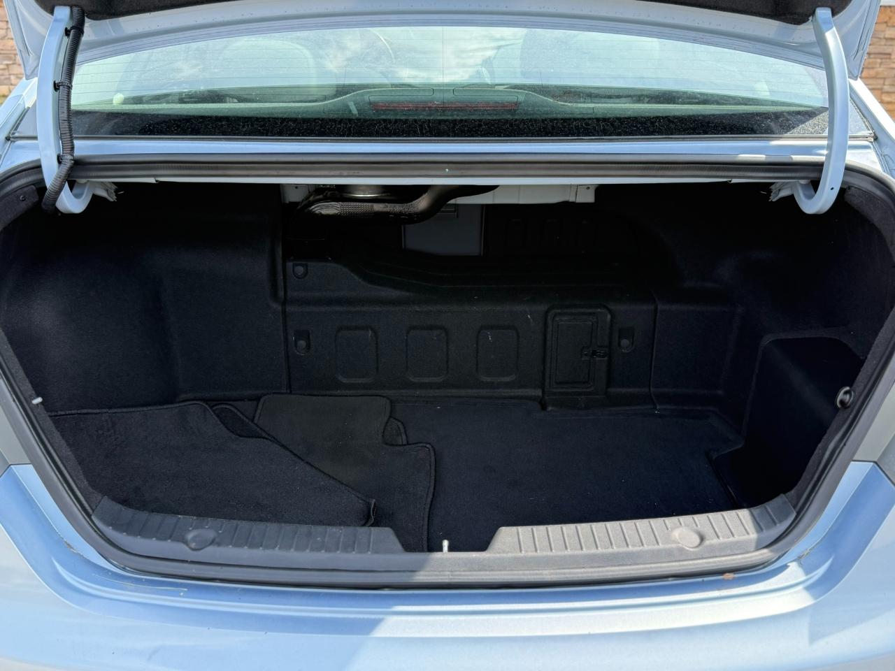 Hyundai Sonata Hybrid Sedan 2013