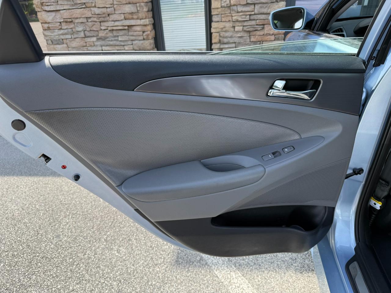 Hyundai Sonata Hybrid Sedan 2013