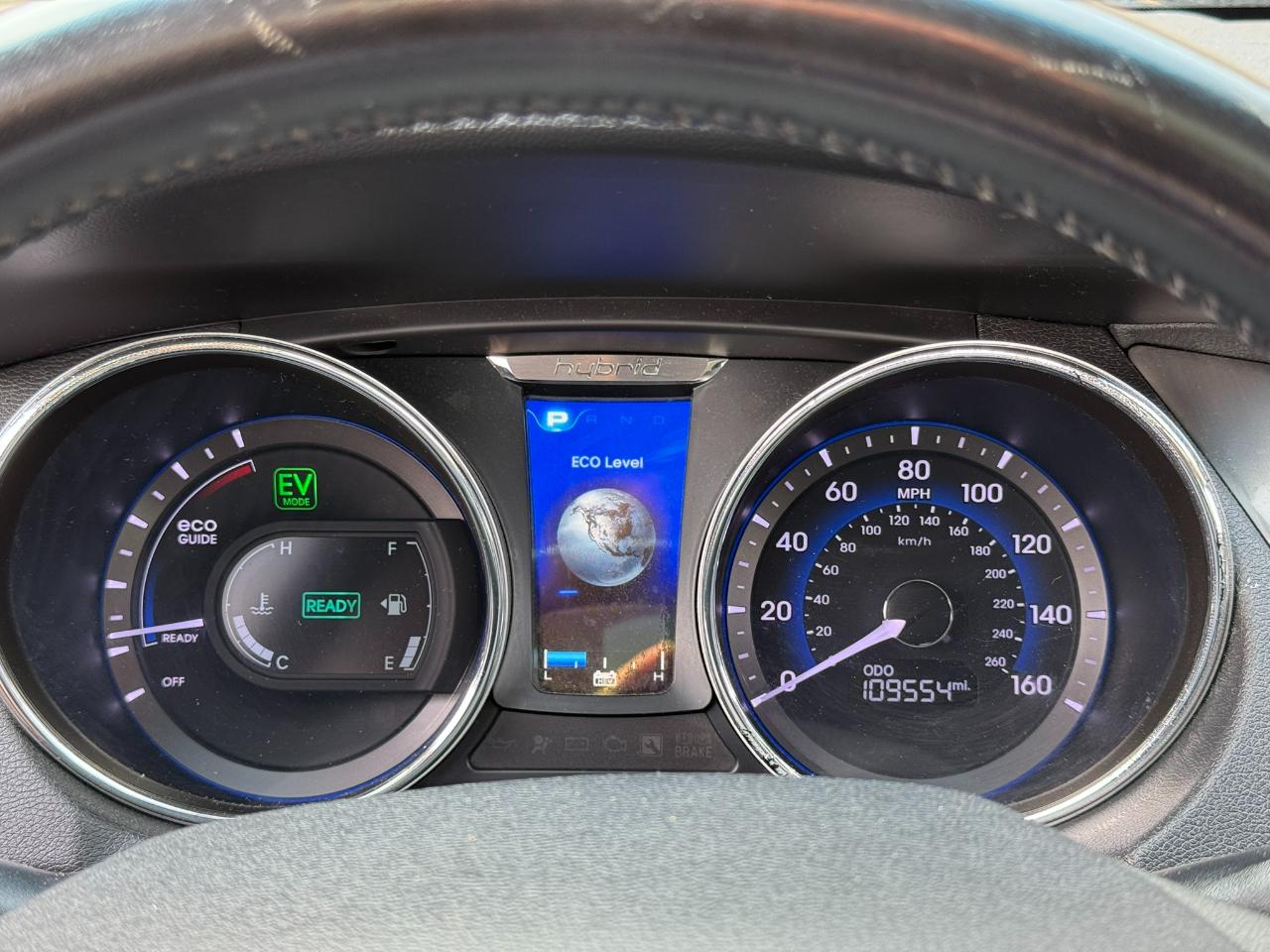 Hyundai Sonata Hybrid Sedan 2013