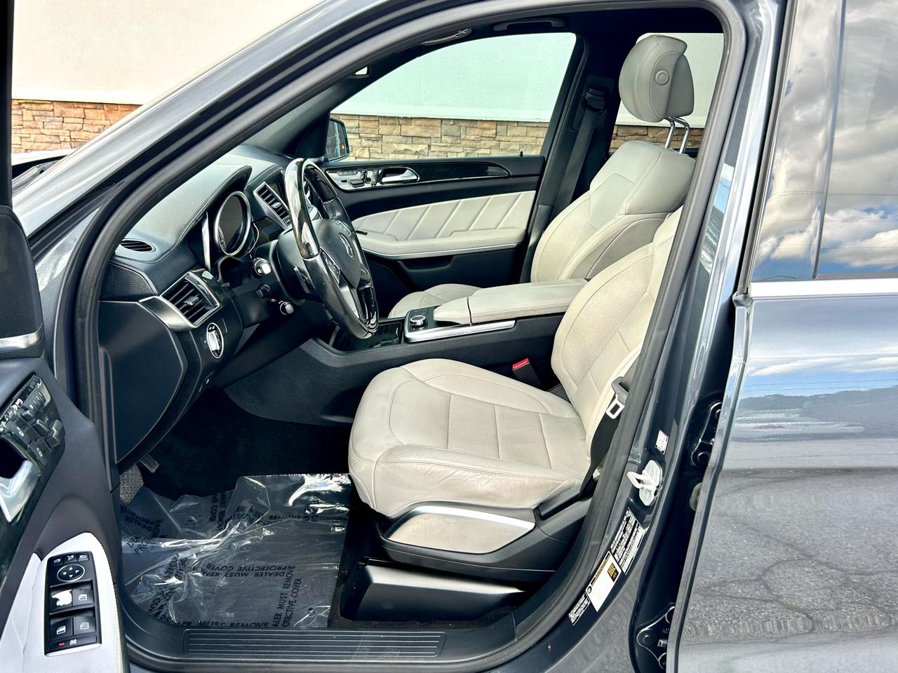 Mercedes-Benz GL-Class GL550 4MATIC 2016