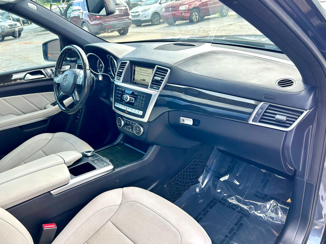 Mercedes-Benz GL-Class GL550 4MATIC 2016