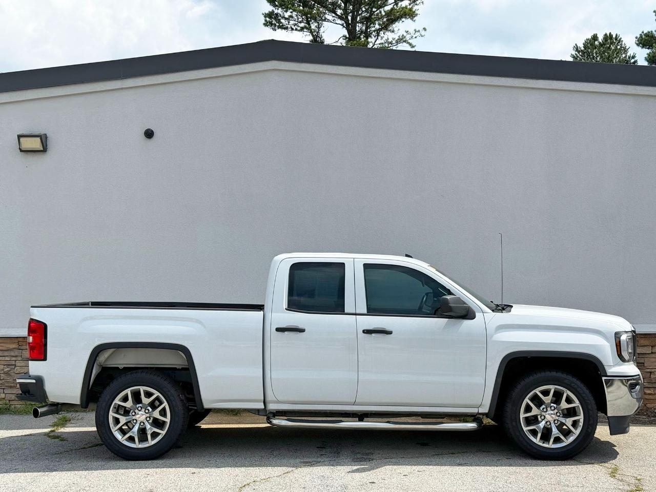 GMC Sierra 1500 Base Double Cab 2WD 2016