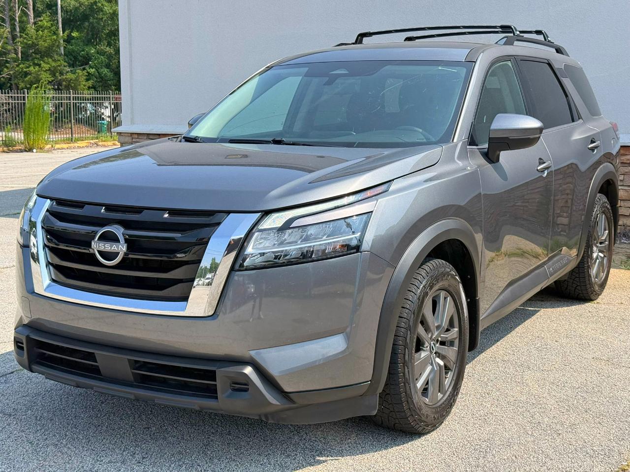 Nissan Pathfinder SV 2022