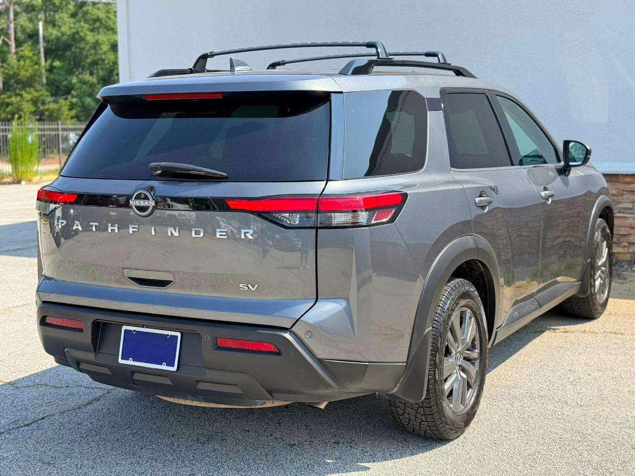 Nissan Pathfinder SV 2022
