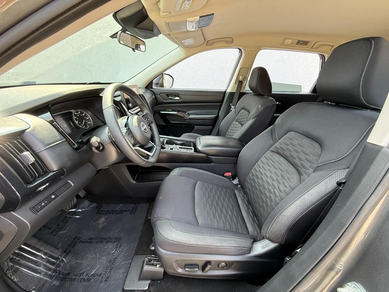 Nissan Pathfinder SV 2022