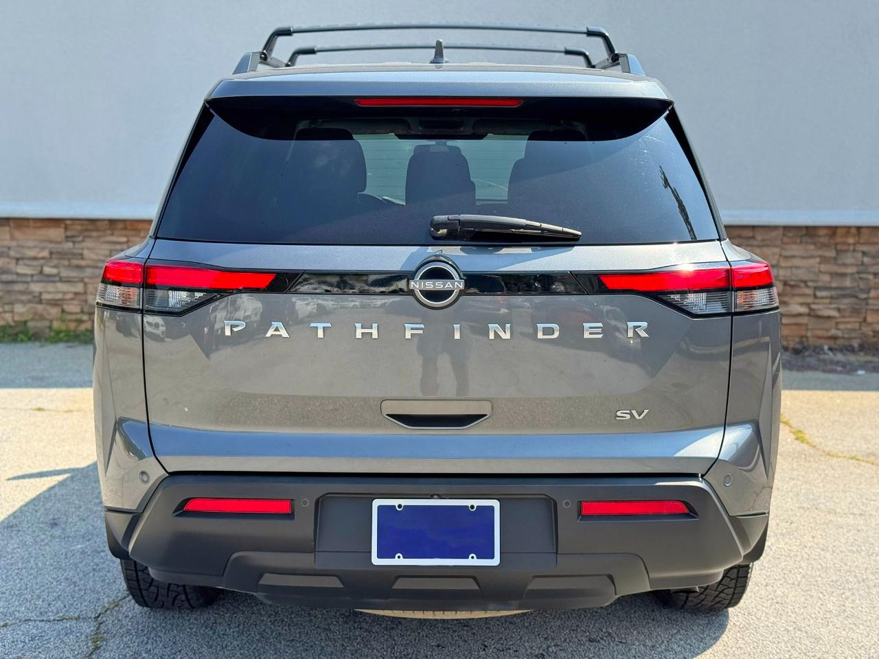 Nissan Pathfinder SV 2022