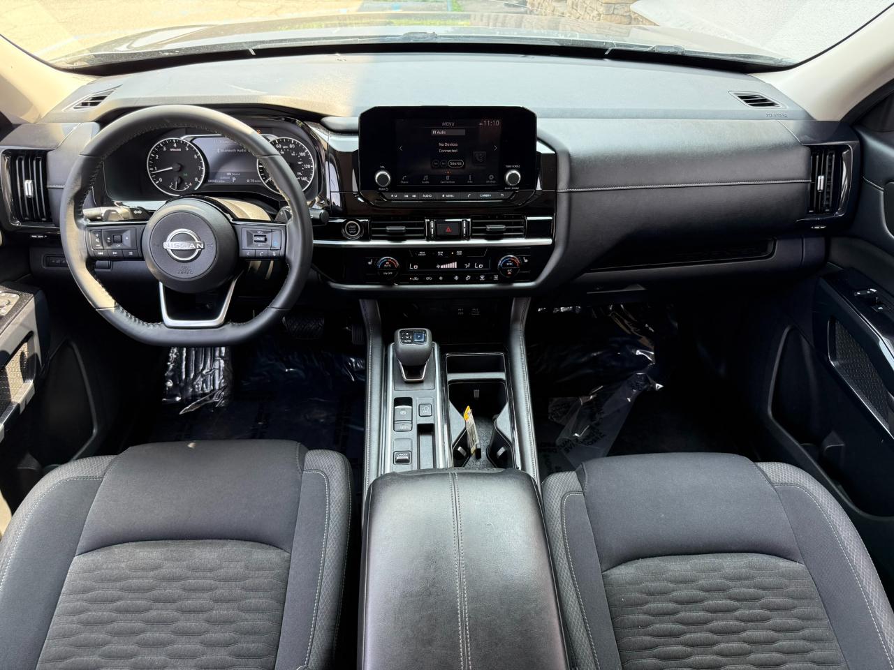 Nissan Pathfinder SV 2022