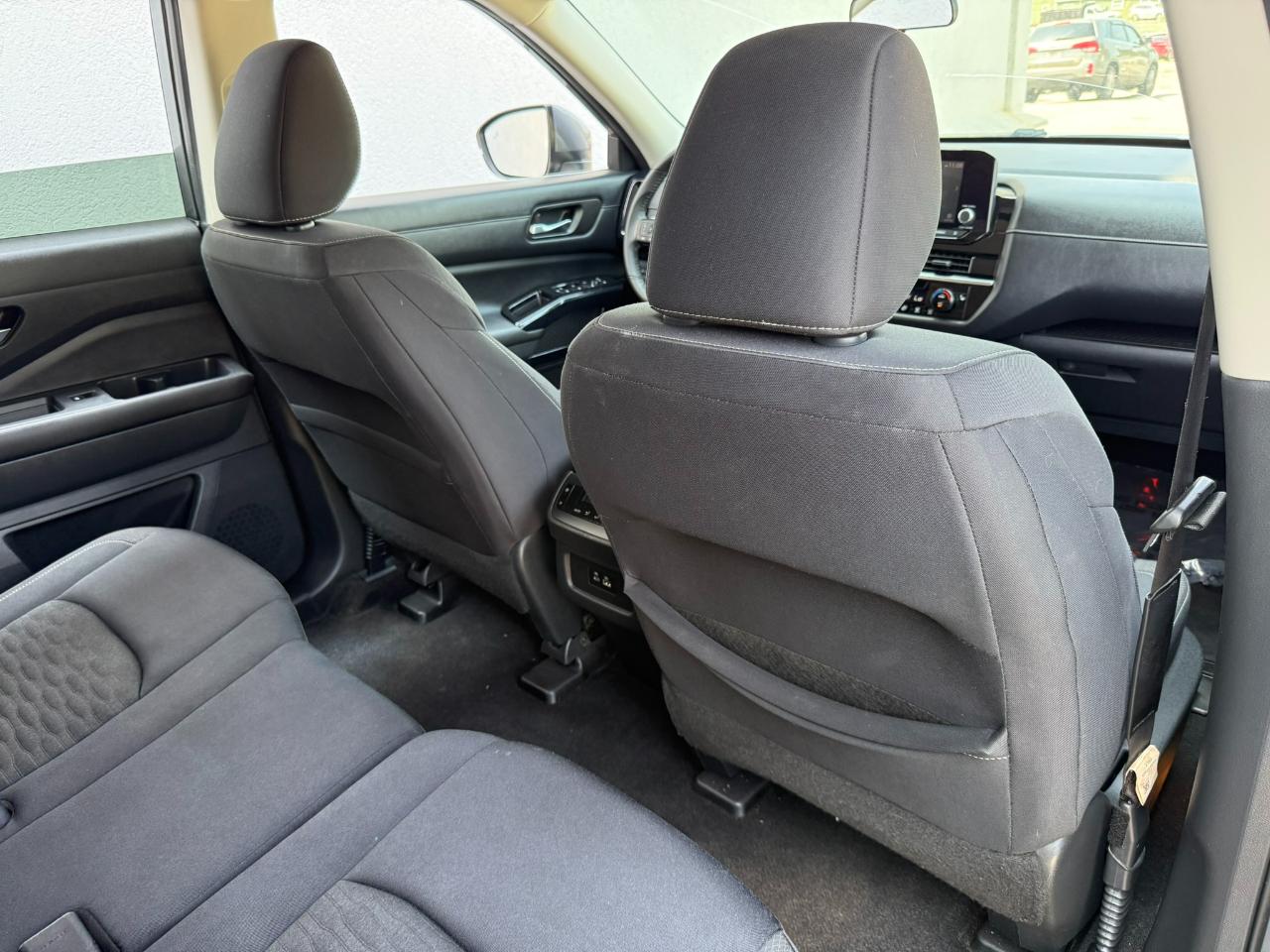 Nissan Pathfinder SV 2022