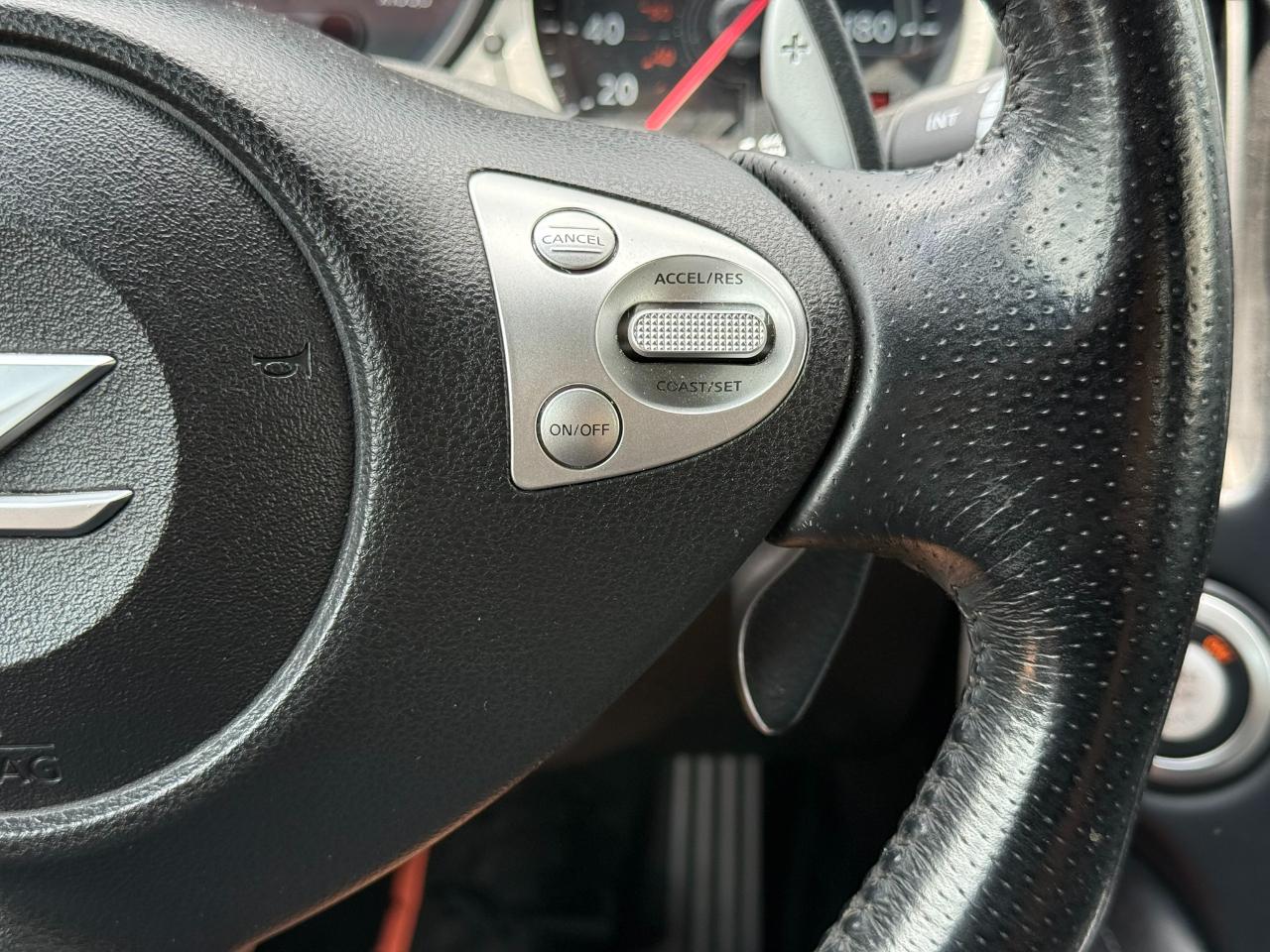 Nissan Z 370Z Roadster Touring 7AT 2014