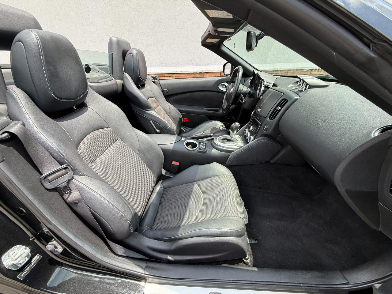 Nissan Z 370Z Roadster Touring 7AT 2014