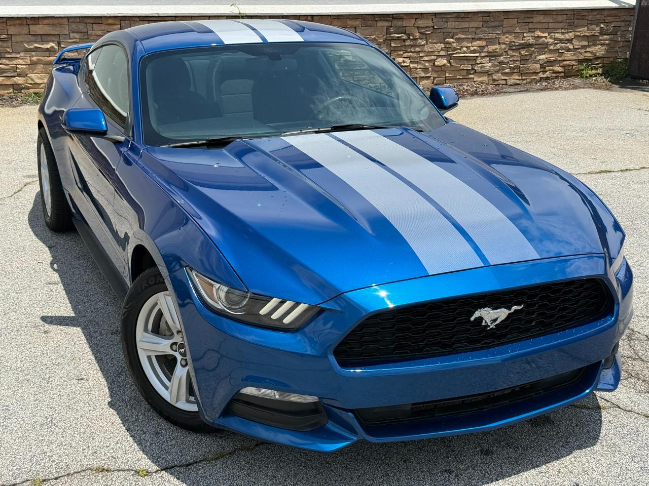 Ford Mustang V6 Coupe 2017