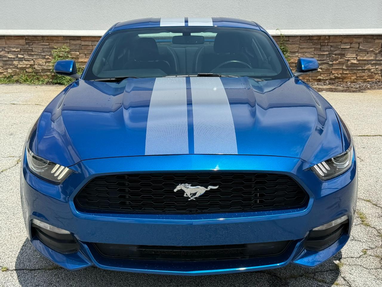 Ford Mustang V6 Coupe 2017