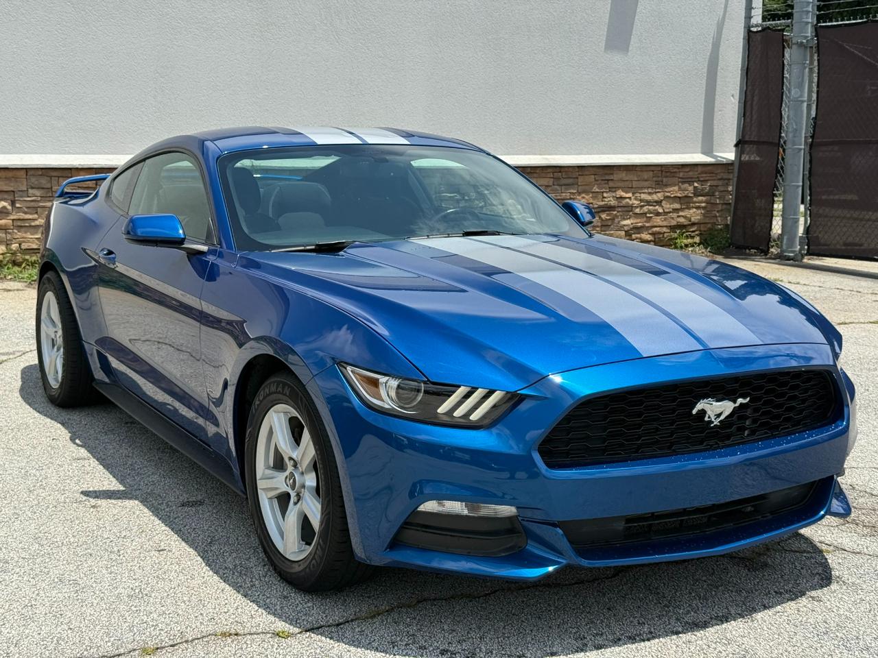 Ford Mustang V6 Coupe 2017