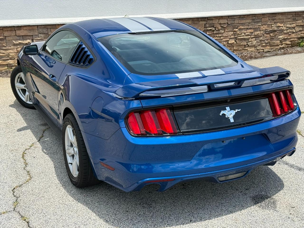 Ford Mustang V6 Coupe 2017