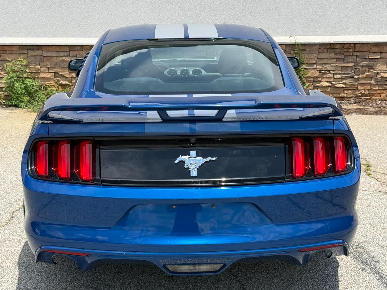 Ford Mustang V6 Coupe 2017