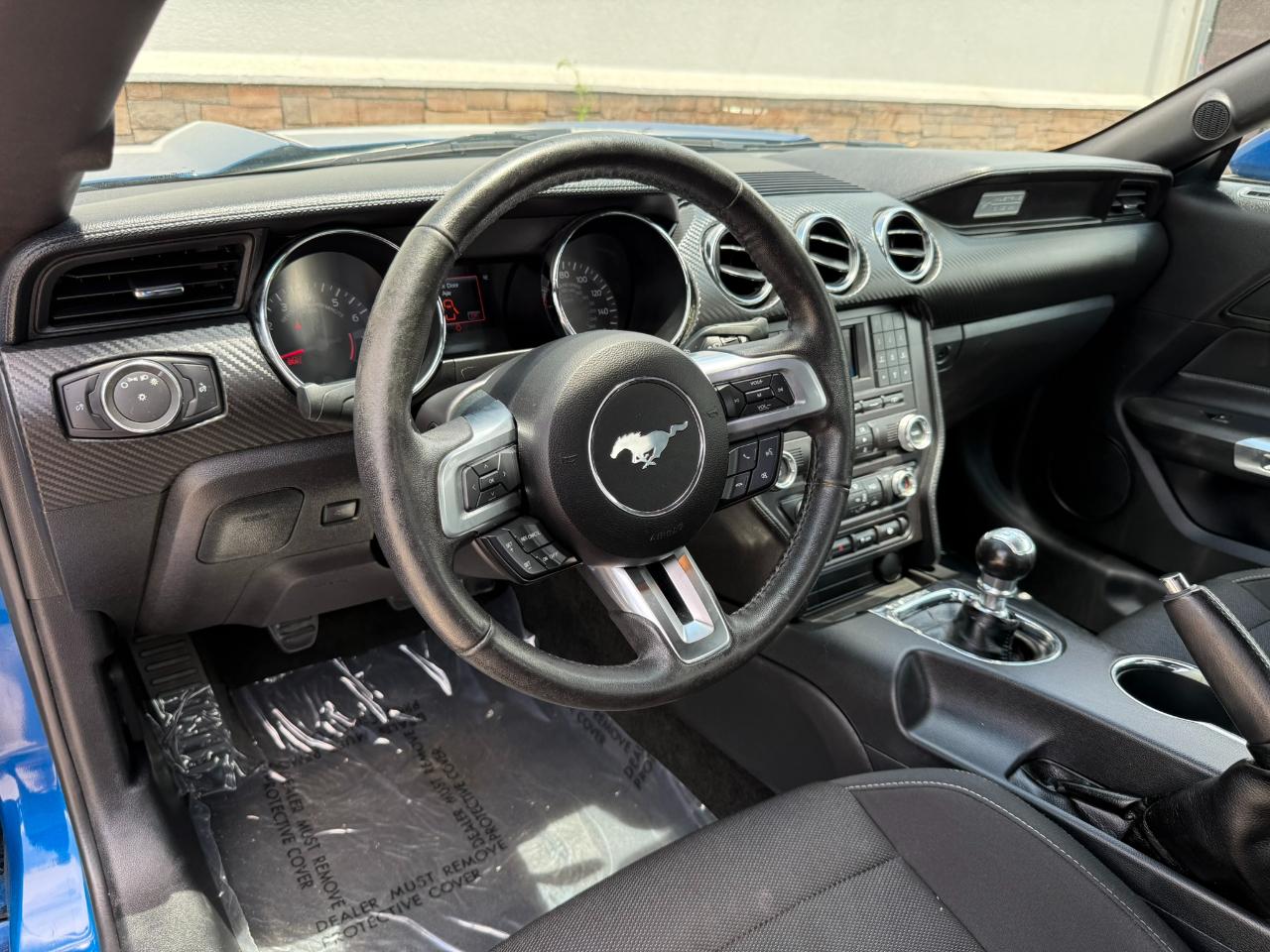 Ford Mustang V6 Coupe 2017
