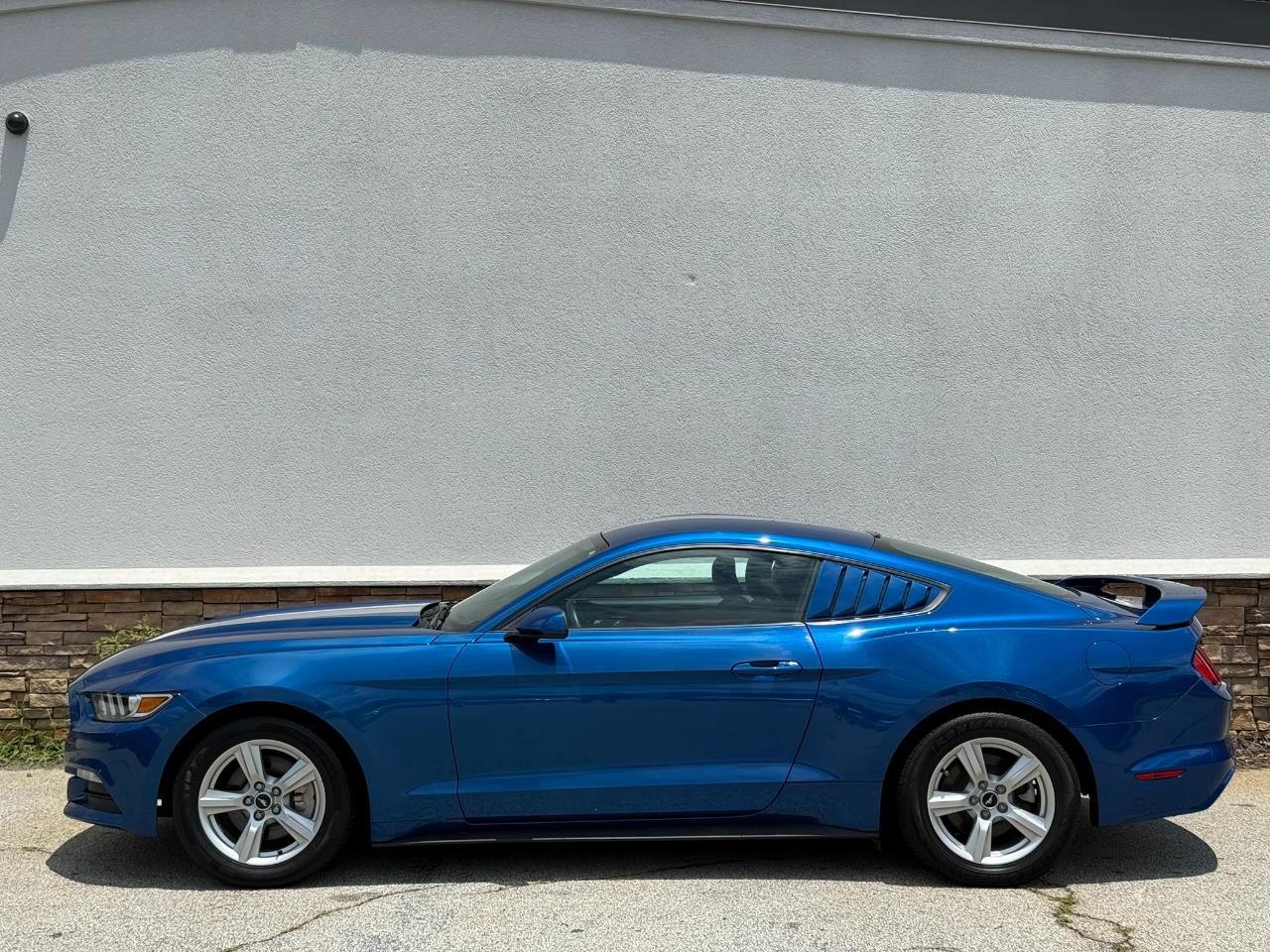 Ford Mustang V6 Coupe 2017