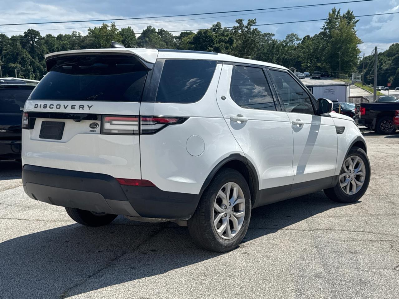 Land Rover Discovery SE 2019