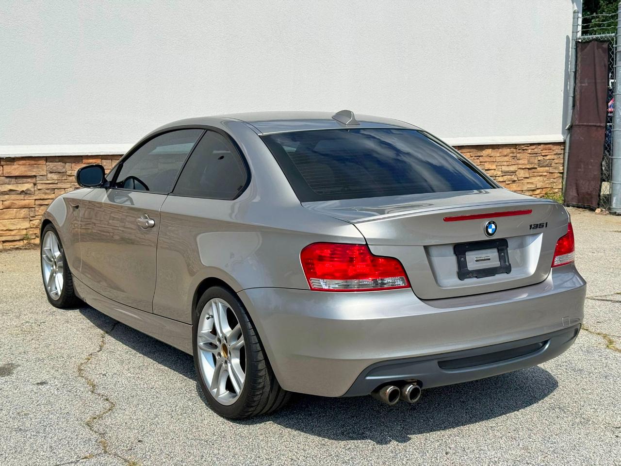 BMW 1-Series  2010