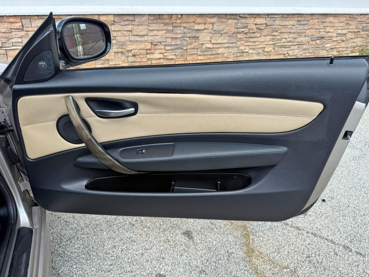 BMW 1-Series  2010