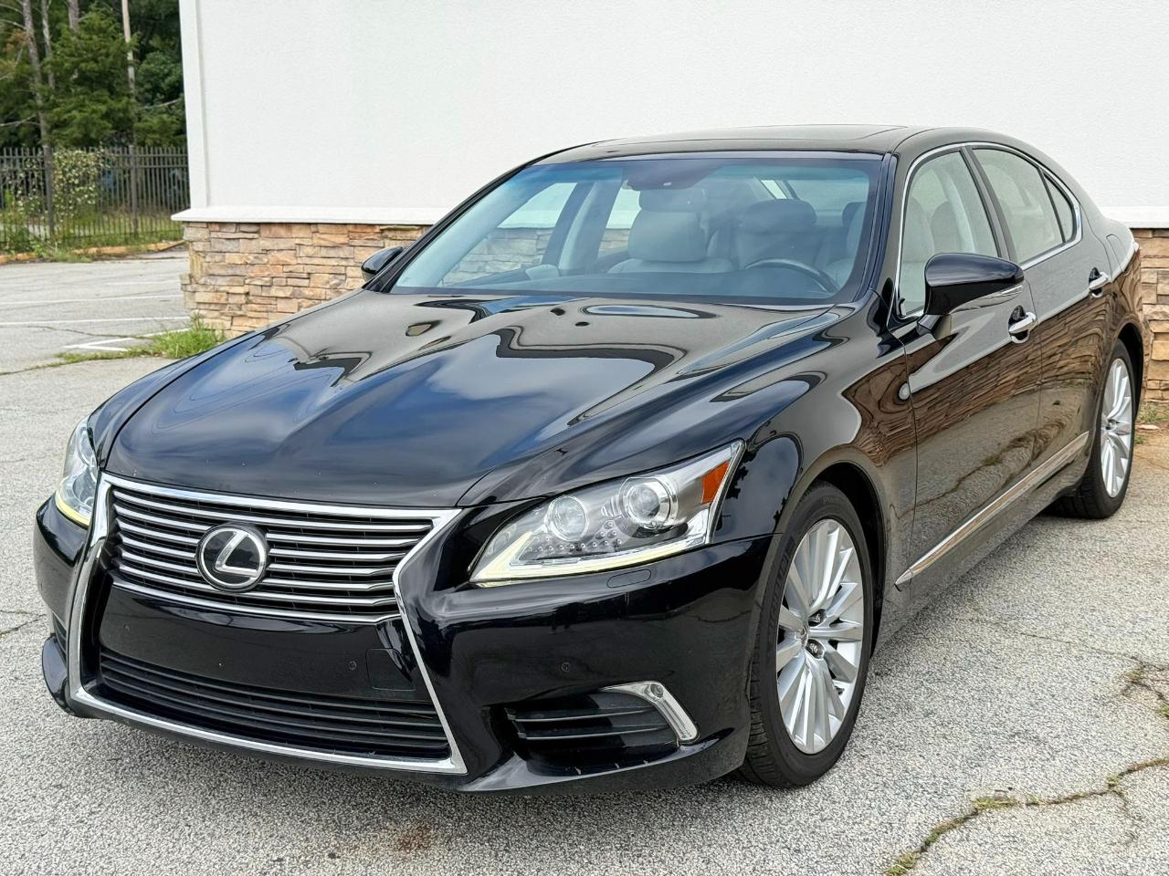 Lexus LS 460 Luxury Sedan AWD 2014