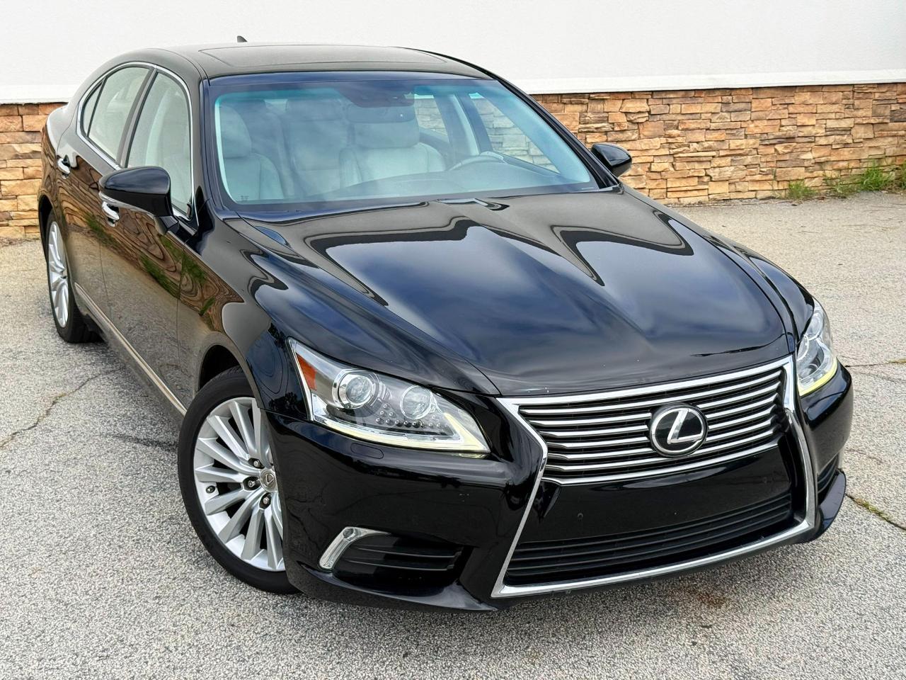 Lexus LS 460 Luxury Sedan AWD 2014