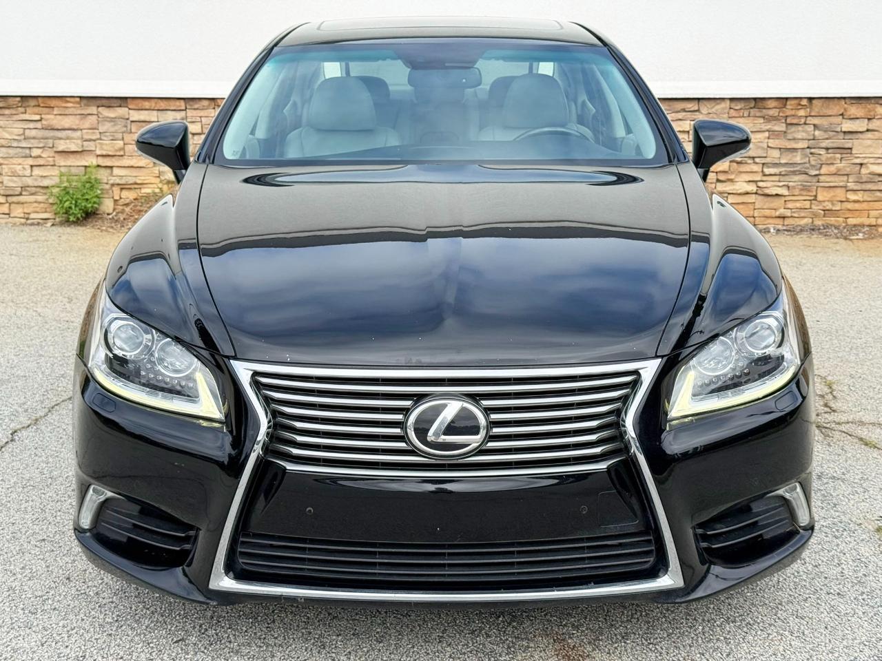 Lexus LS 460 Luxury Sedan AWD 2014