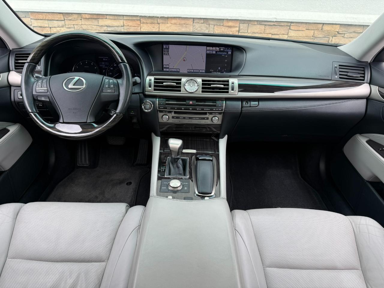 Lexus LS 460 Luxury Sedan AWD 2014