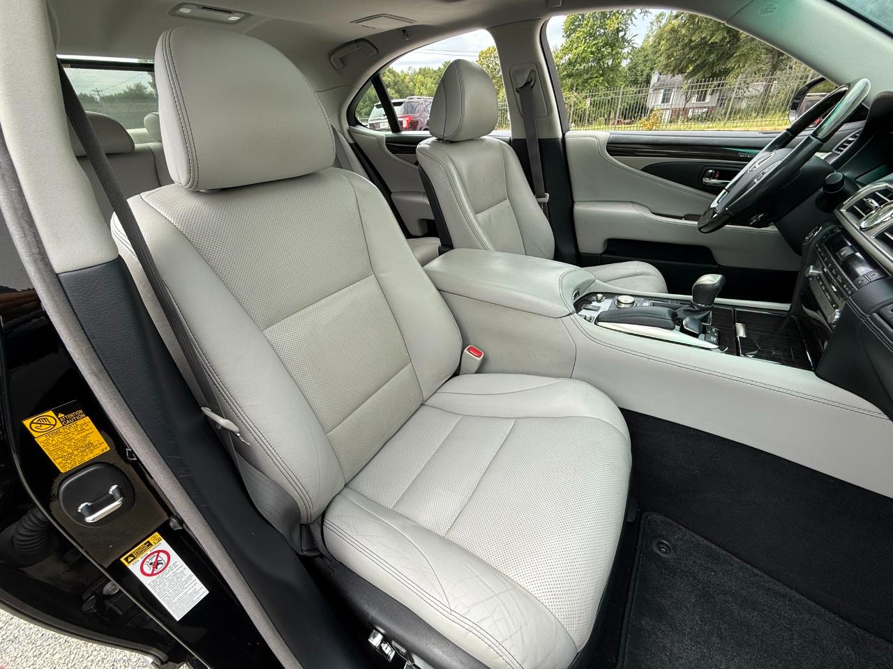 Lexus LS 460 Luxury Sedan AWD 2014