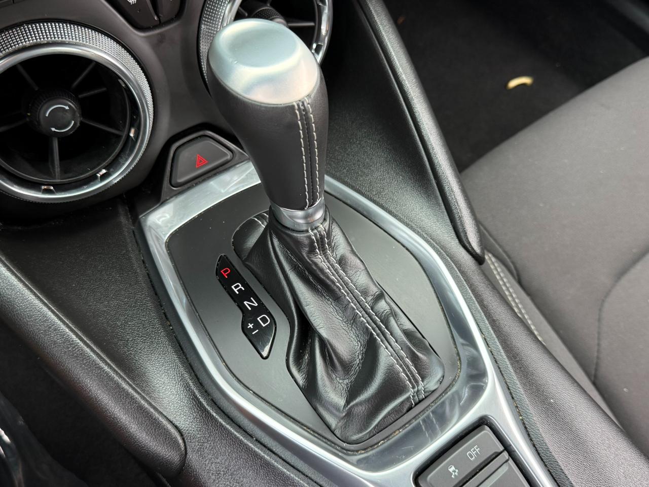 Chevrolet Camaro 1LT Coupe 8A 2018