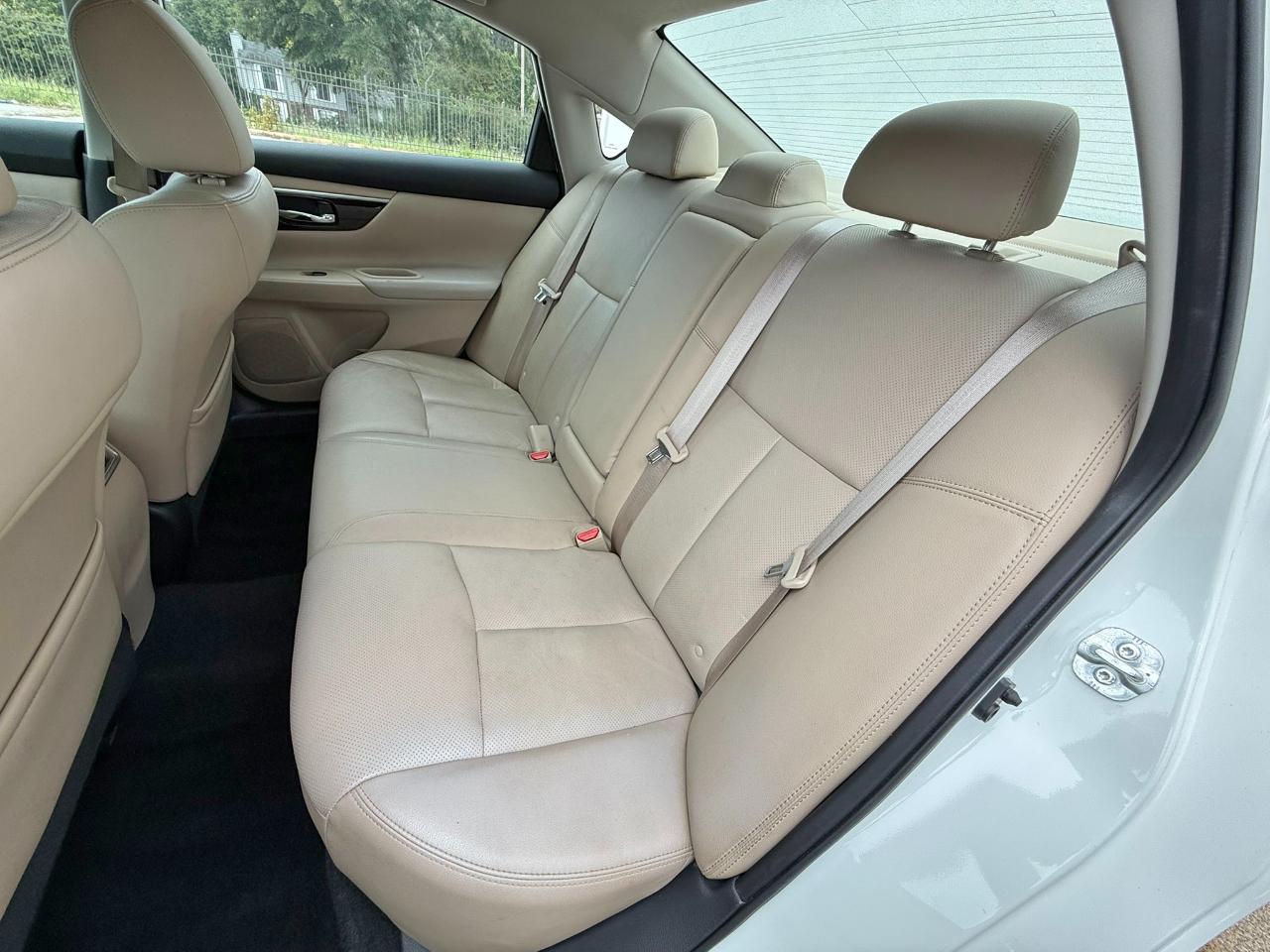 Nissan Altima 2.5 SV 2015