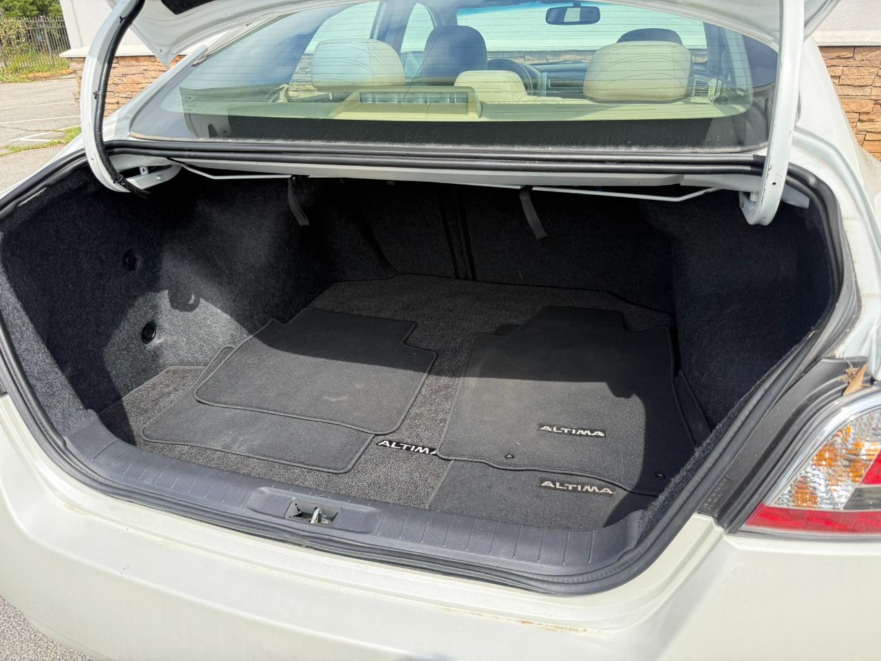 Nissan Altima 2.5 SV 2015