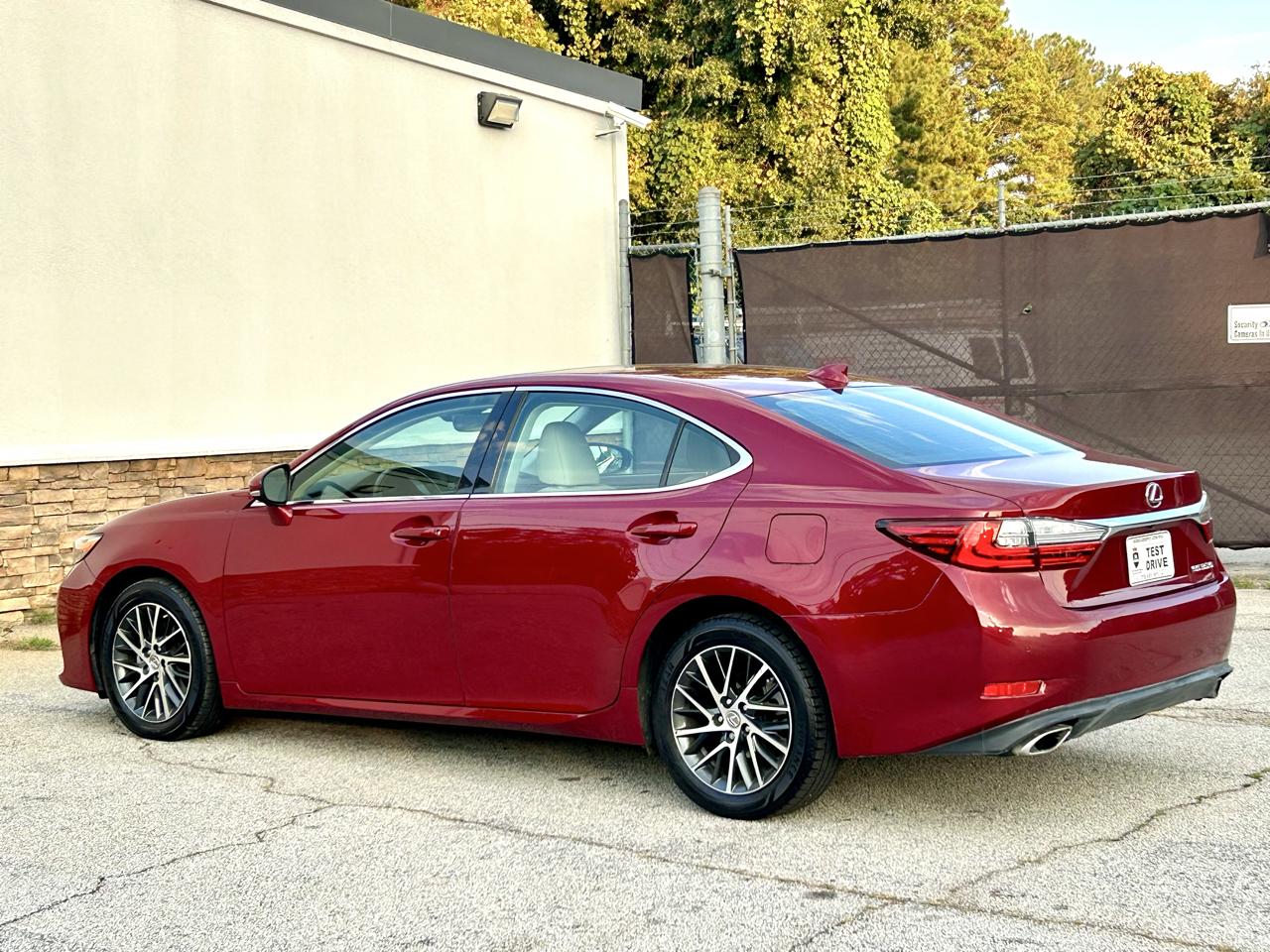 Lexus ES 350 Sedan 2017