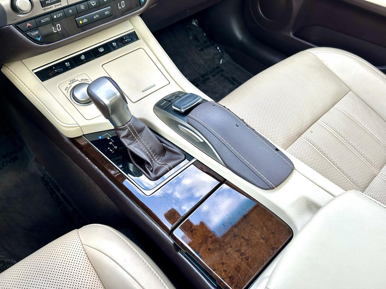 Lexus ES 350 Sedan 2017