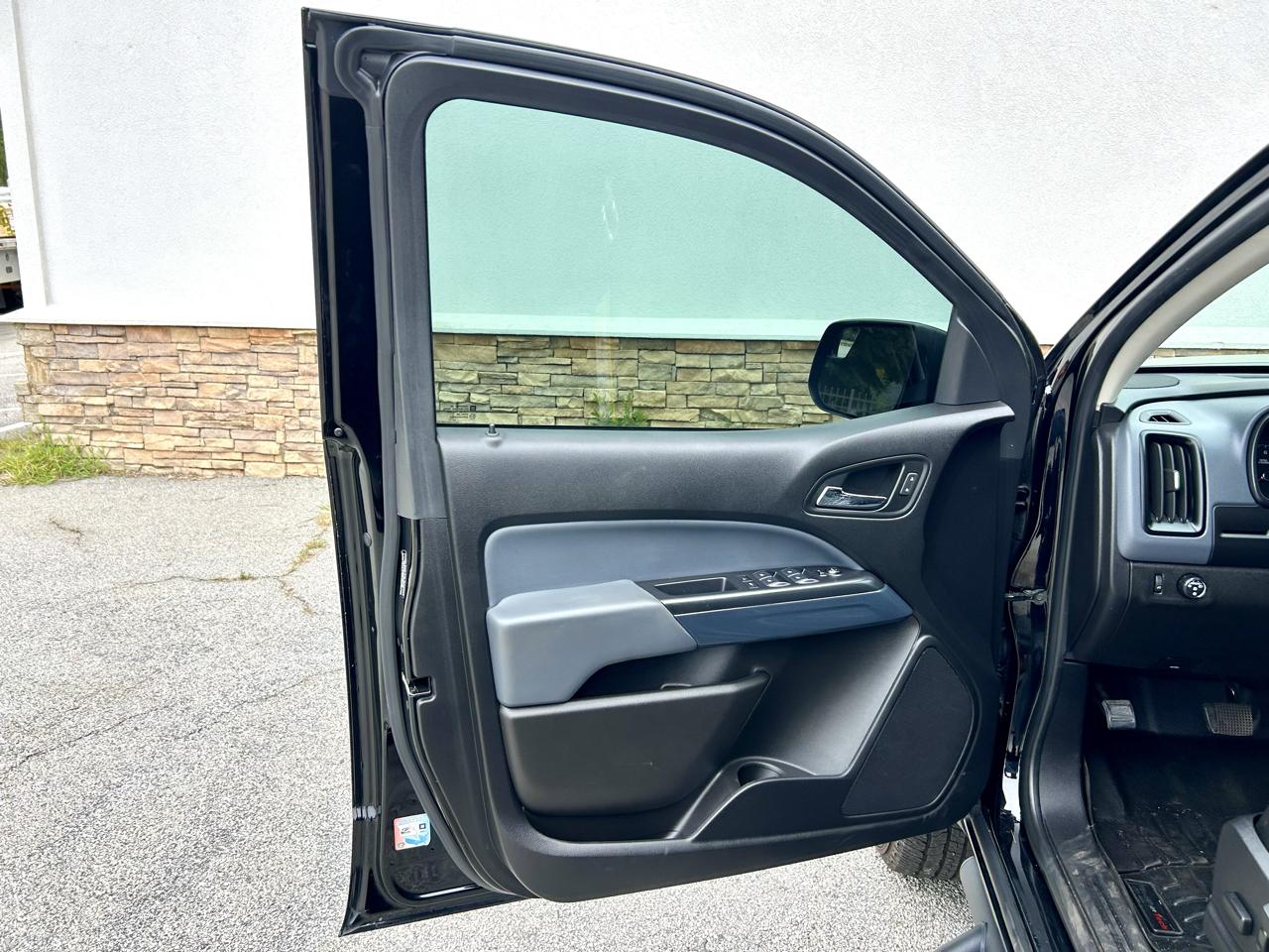 Chevrolet Colorado Z71 Crew Cab 2WD Short Box 2019