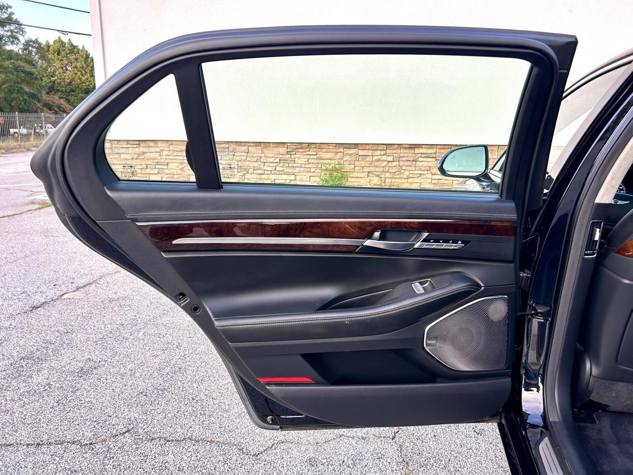 Genesis G90 Ultimate 2017