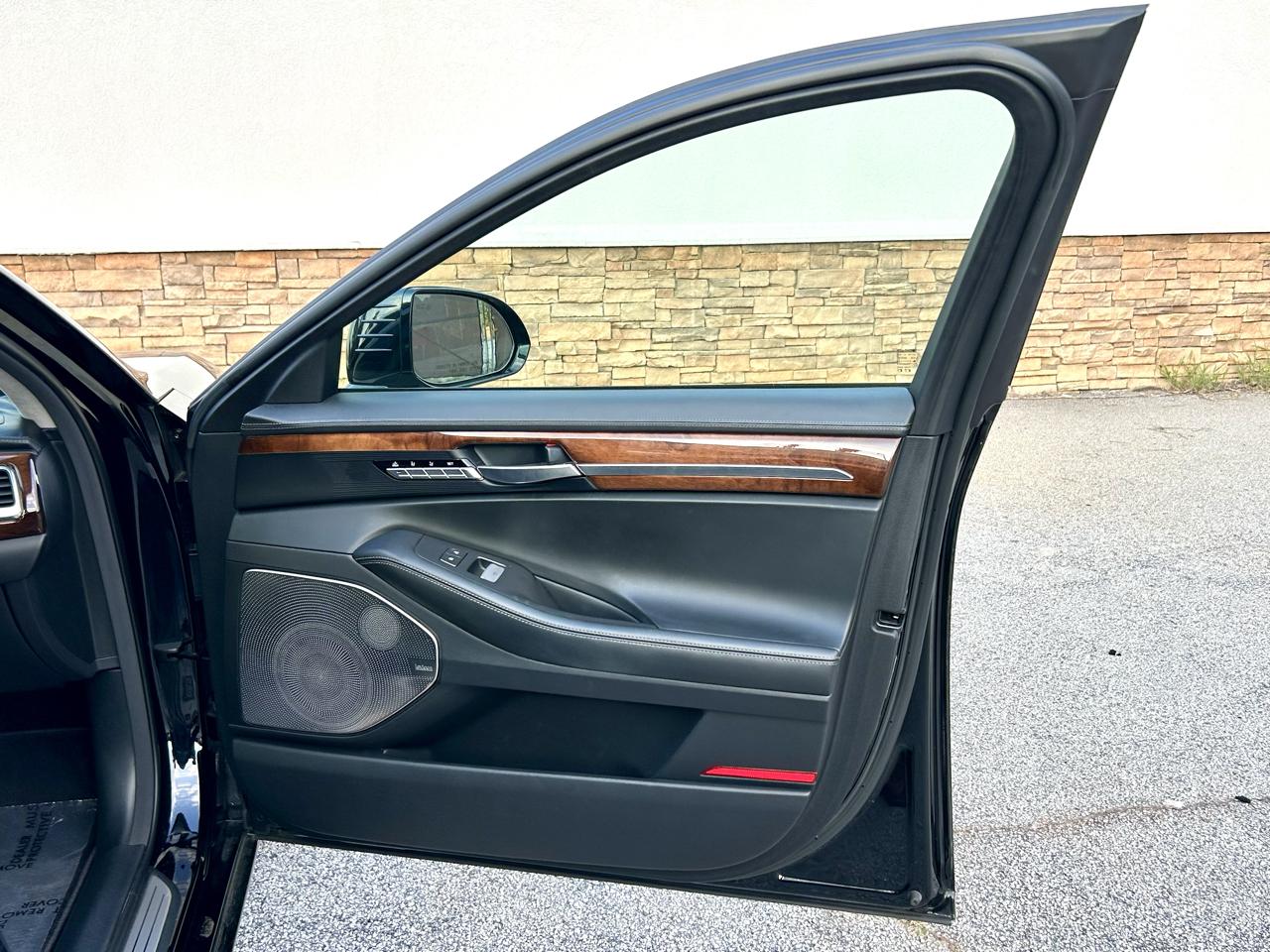 Genesis G90 Ultimate 2017