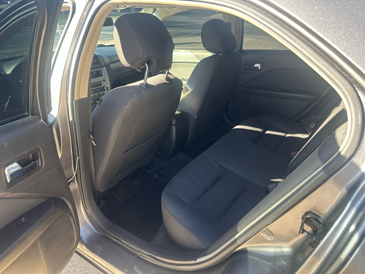 2012 Ford Fusion SE photo 3