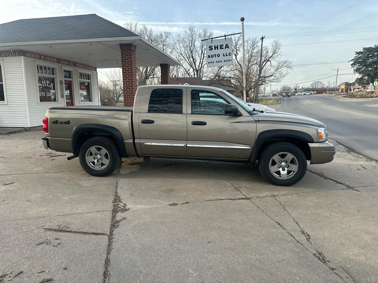Dodge Dakota SLT Quad Cab 4WD 2006