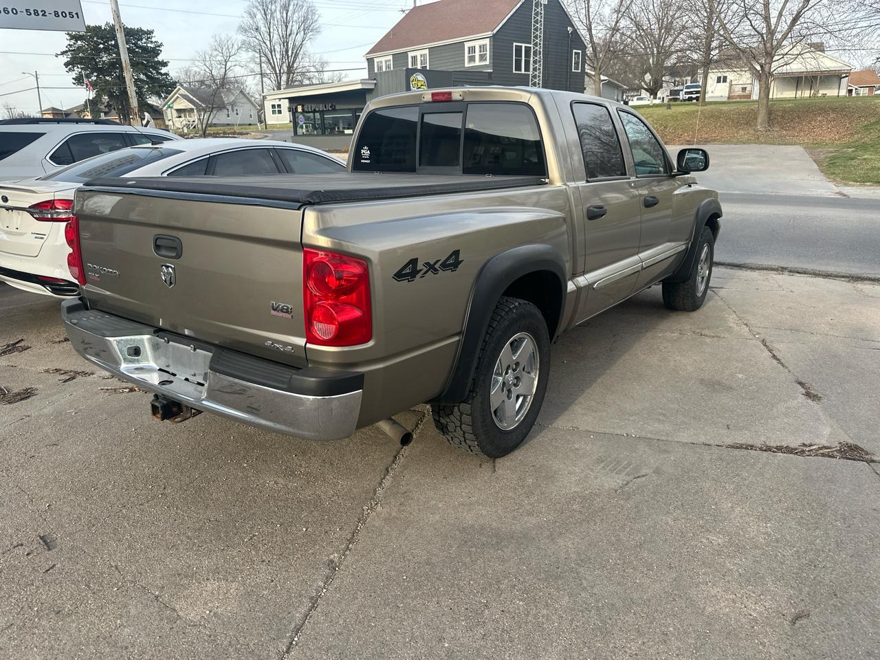 Dodge Dakota SLT Quad Cab 4WD 2006