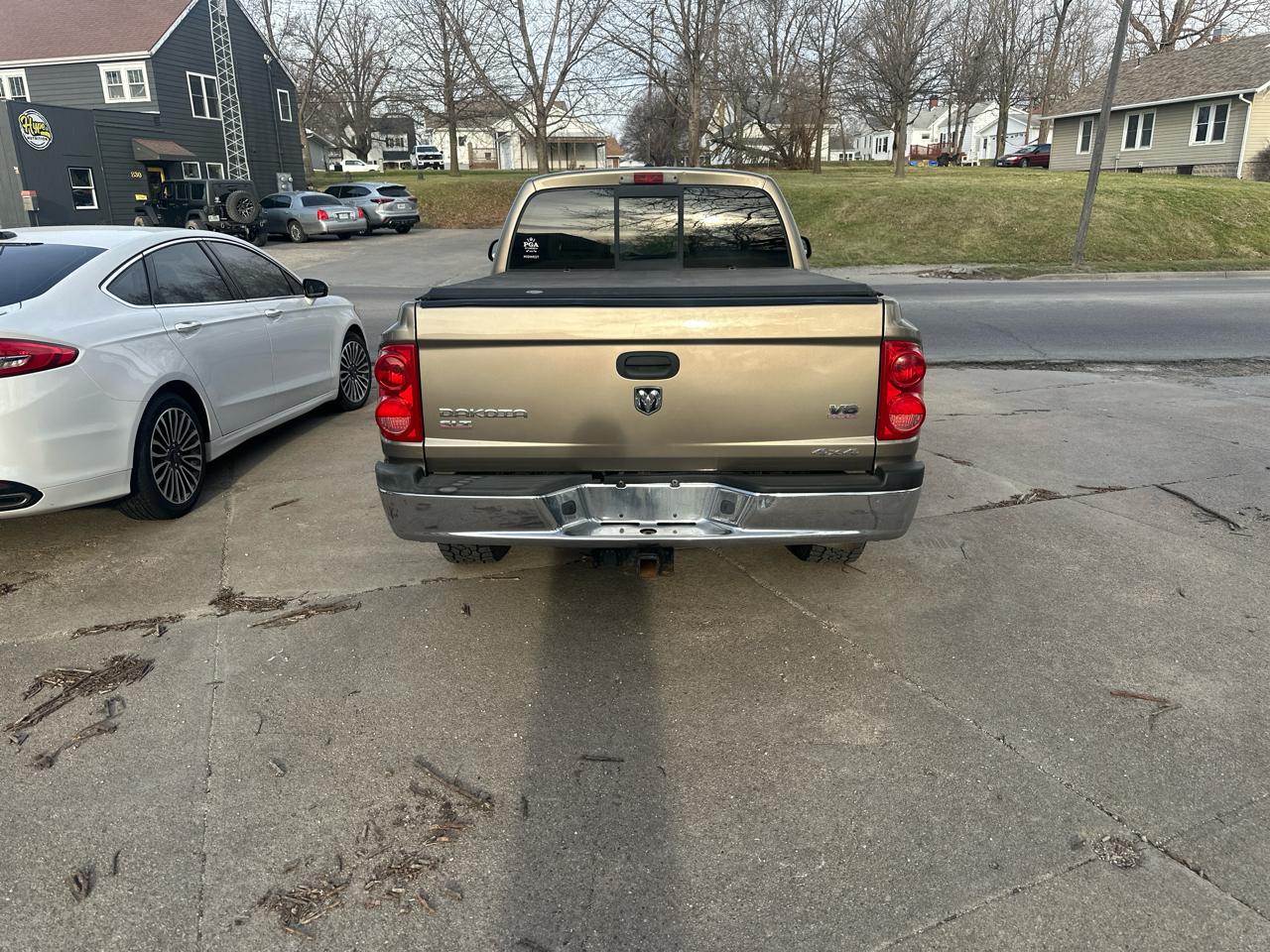 Dodge Dakota SLT Quad Cab 4WD 2006